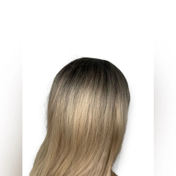 26 Inch Balayage Ombre  Brown to  light Blonde wavy Wig - Picture 3 of 9